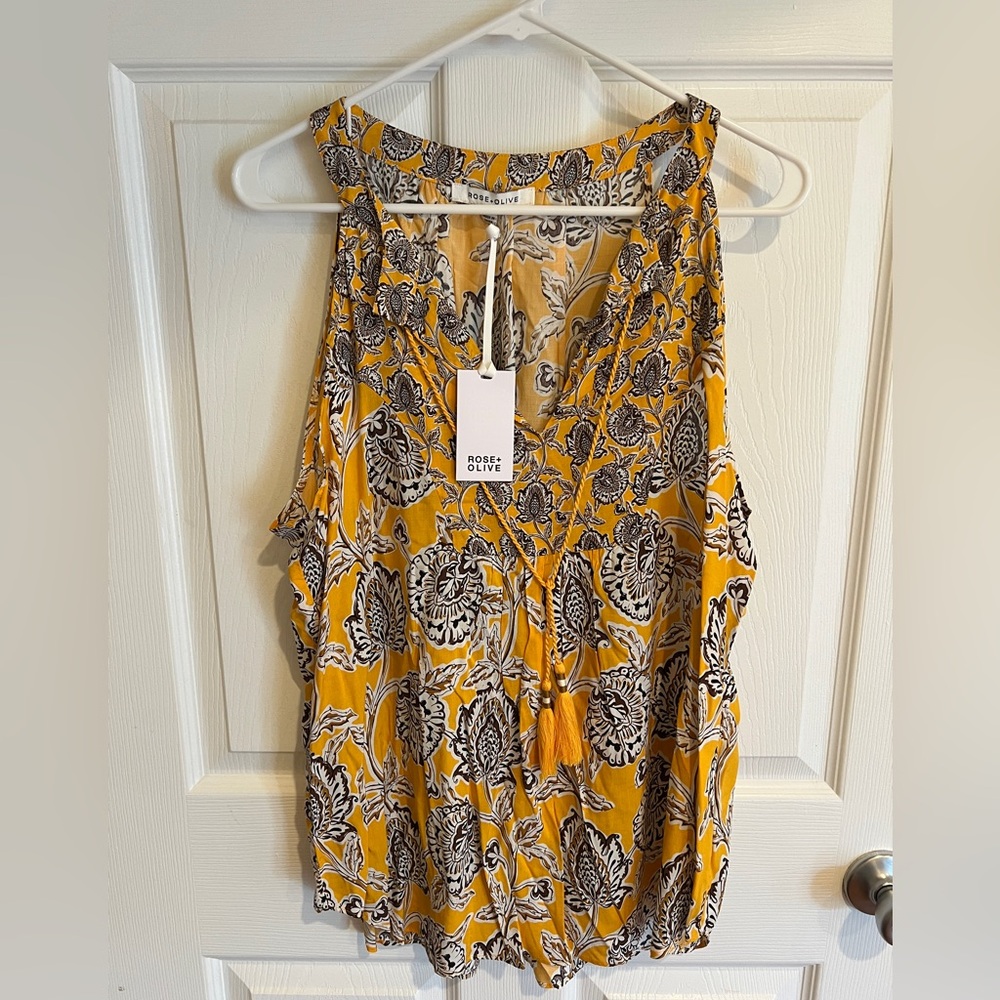Rose & Olive | NWT Beautiful Top